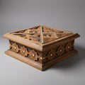 Coffret en bois sculpté