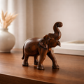 Eléphant en bois sculpté